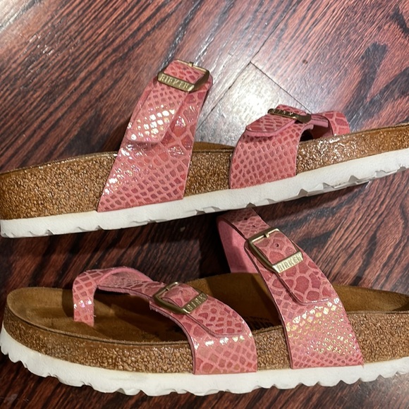 Birkenstock Pink Toe Thong Sandals - Picture 5 of 7